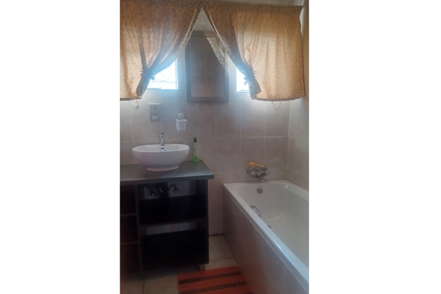 3 Bedroom Property for Sale in Dagbreek Ext 4 Free State